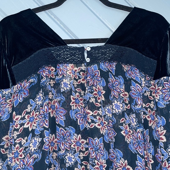 Sundance Silk Blue Velvet Floral Lace Long Sleeve Blouse - Picture 6 of 7